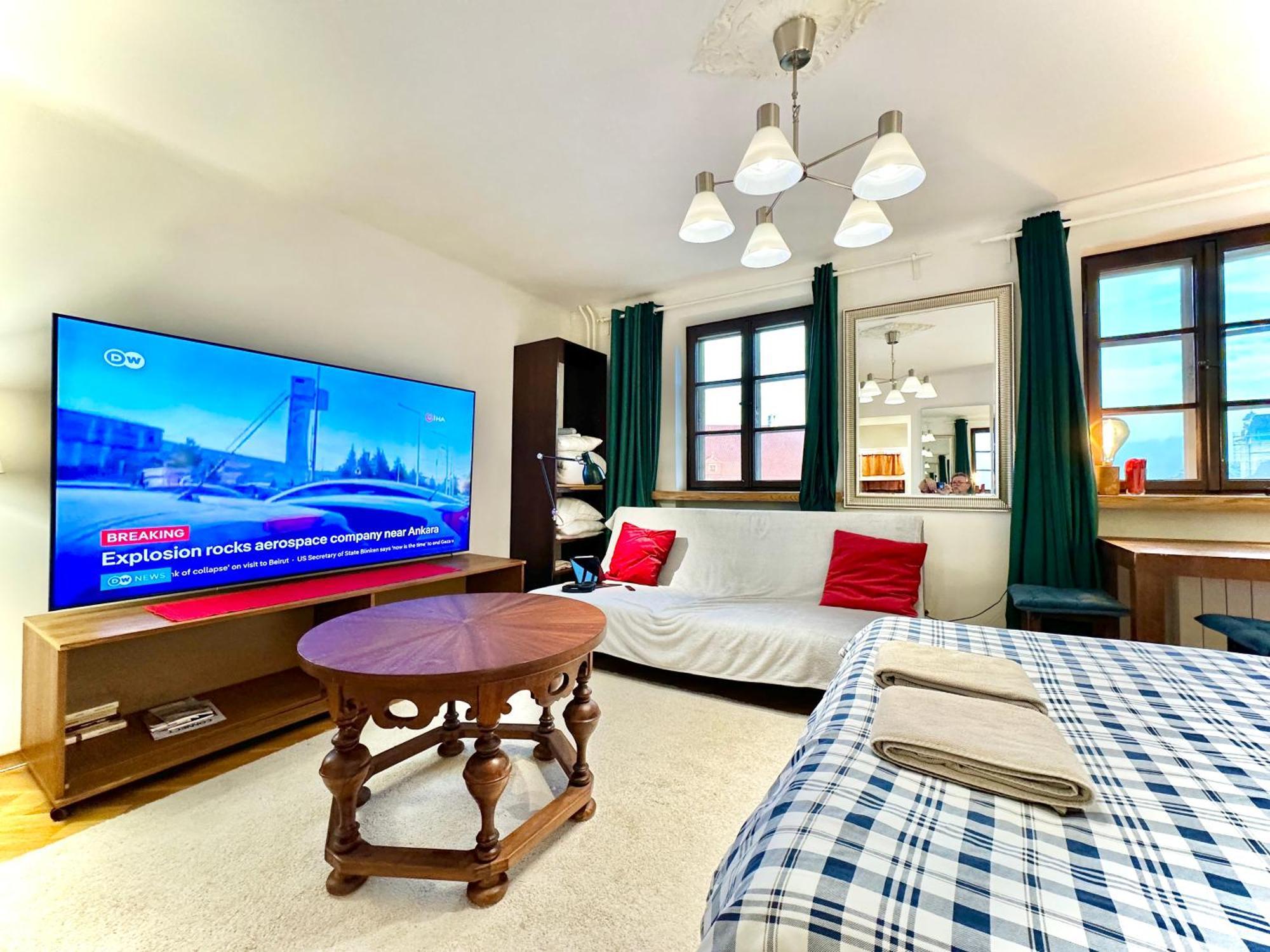 Old Town Best View Wifi 300 Mb/S Huge Screen Netflix Appletv Amazontv Warschau Exterior foto